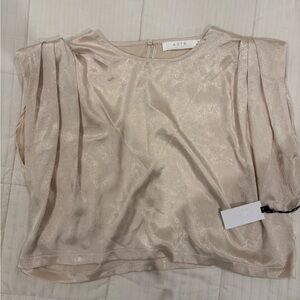 ASTR Women's Elegant Beige Blouse
